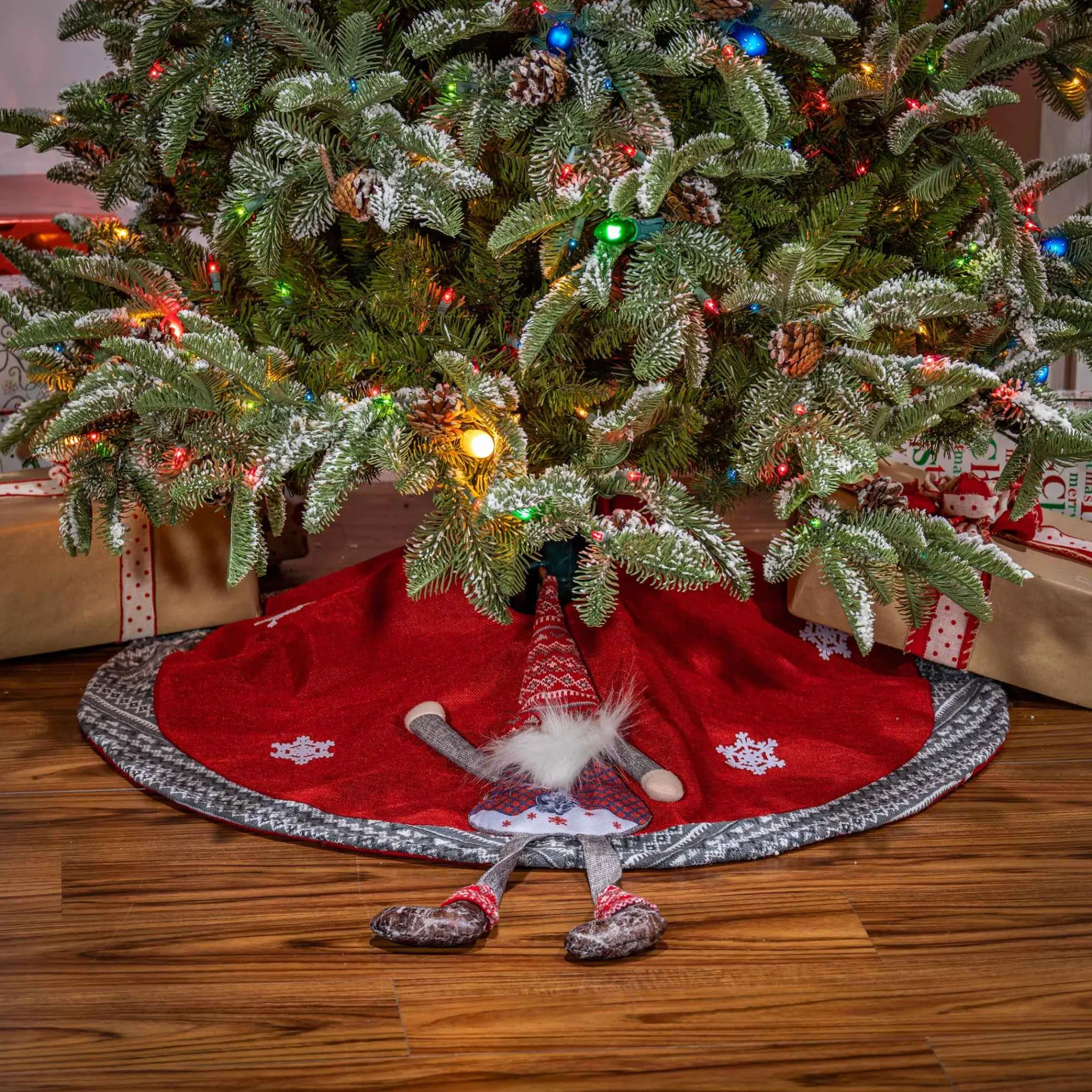 Gerson International Tree Skirts*Gnome And Snowflake Christmas Tree Skirt, Battery Operated