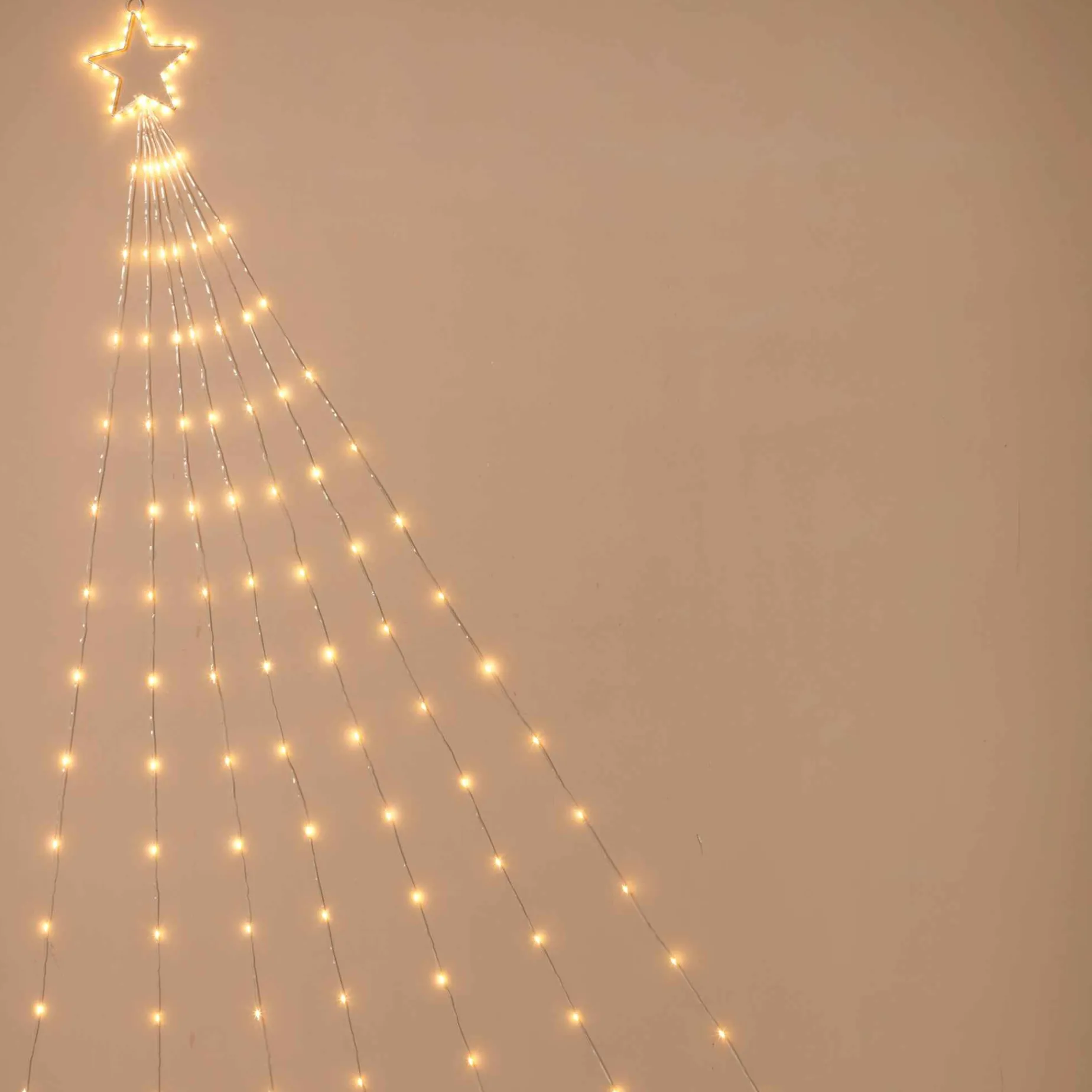 Gerson International Lawn And Outdoor Decor*5-In D Electric Shooting Star With 30 Warm White Led Lights & Seven 7' Tails With 21 Led Lights