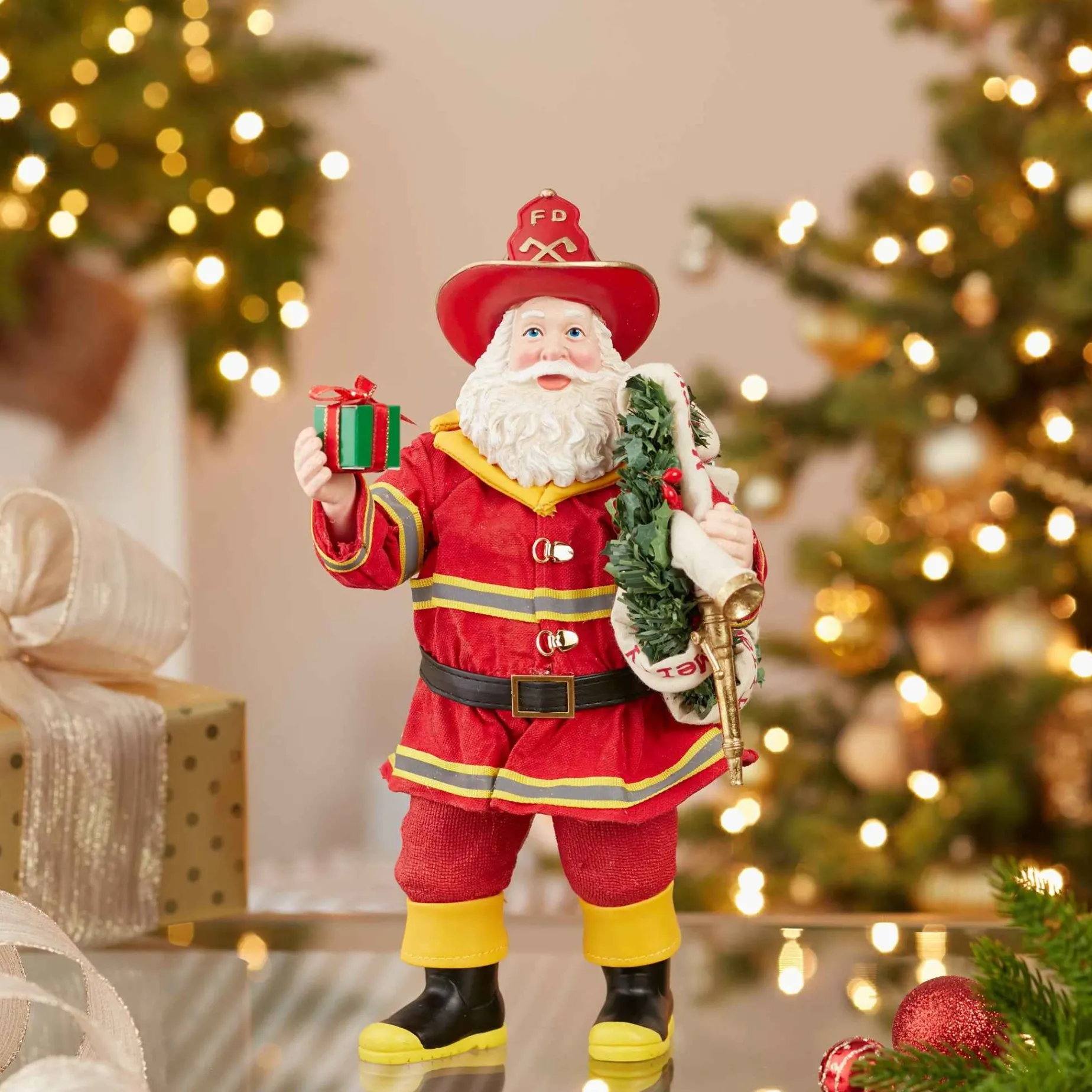 Kurt Adler Tabletop Items* 11-Inch Fabriche Fireman Santa With Wreath And Hose