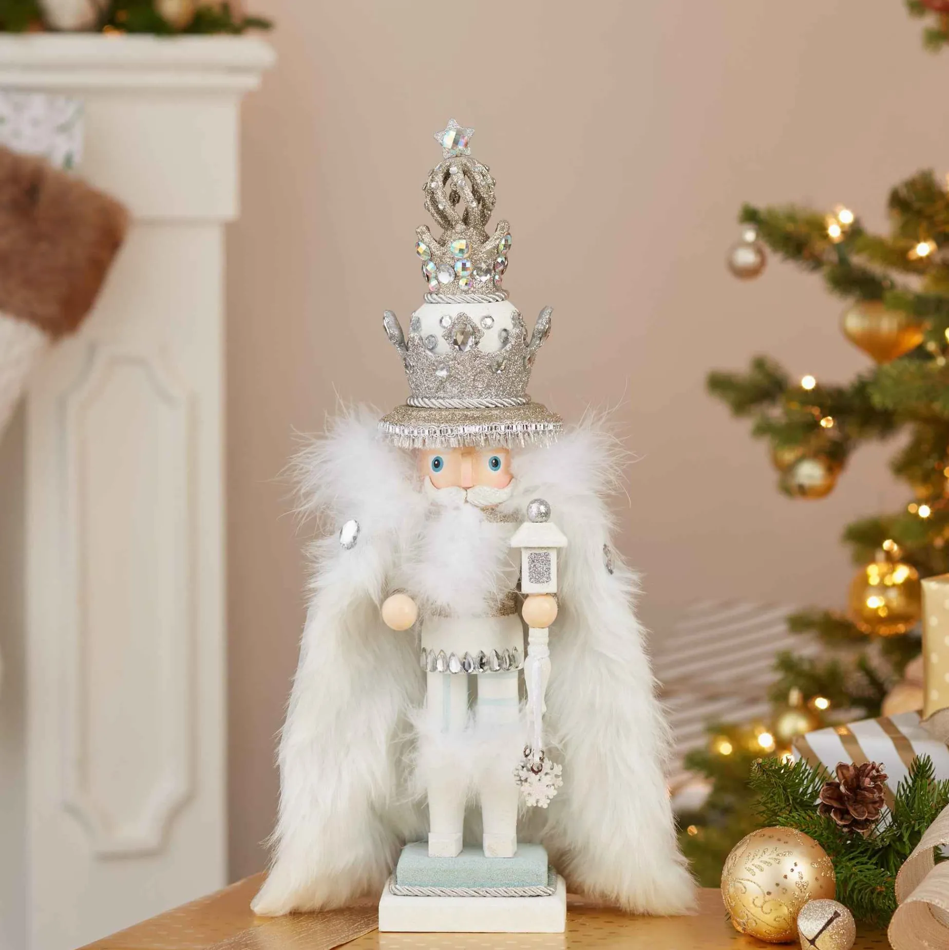 Kurt Adler Tabletop Items* 18-Inch Hollywood White Fur King Nutcracker