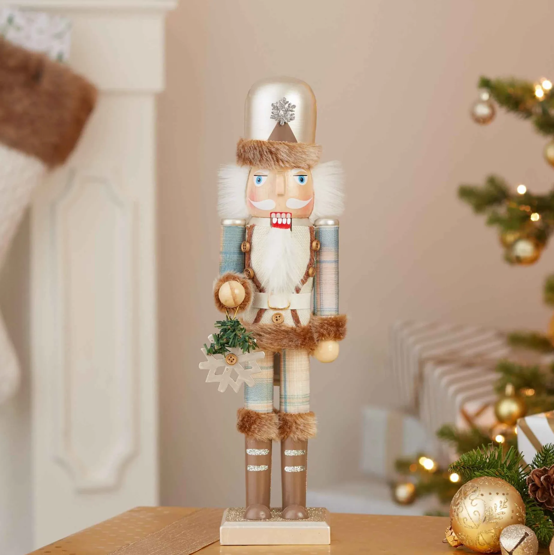 Kurt Adler Tabletop Items* 15-Inch Wooden Rustic Glamour Nutcracker