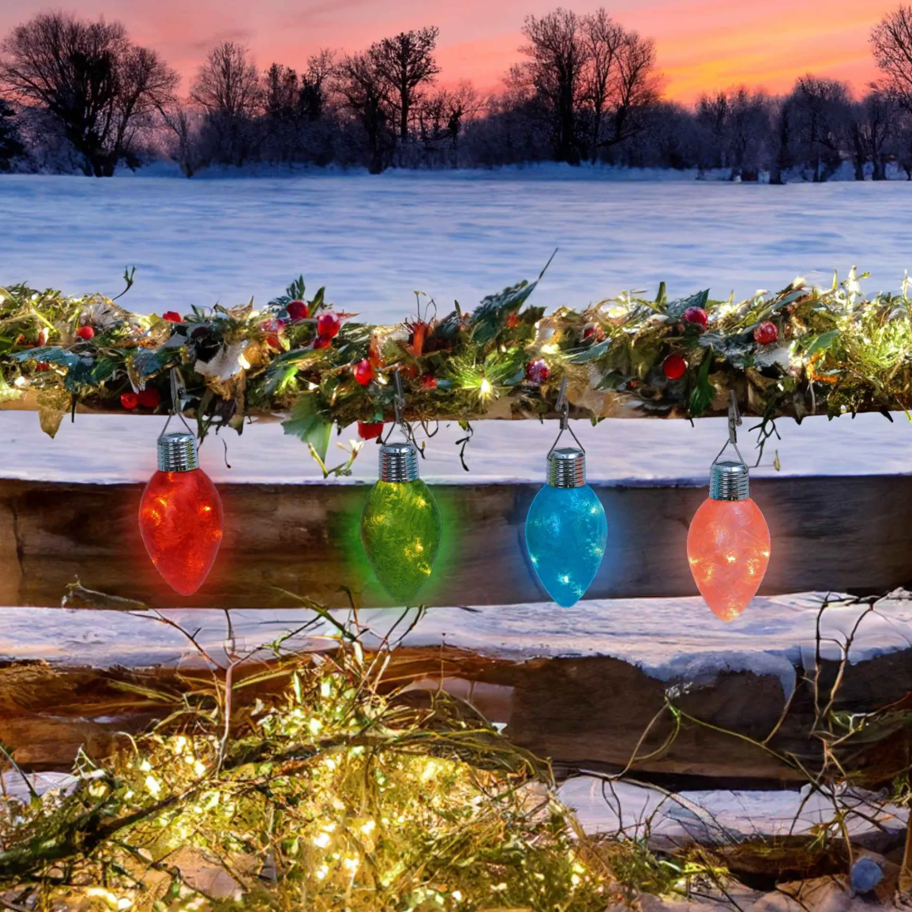 Gerson International Accent Lighting*Set Of 4 Solar Powered Christmas Holiday Glass Light Bulbs