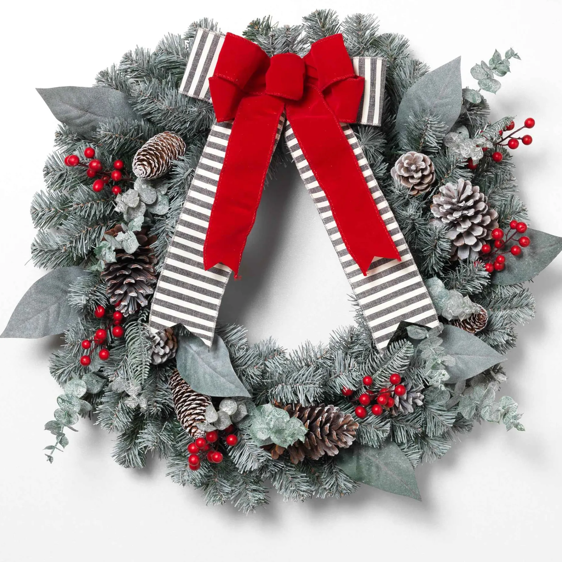 Gerson International Lawn And Outdoor Decor*Snowy Pine Christmas Wreath With Red Berries, Pinecones, Bow